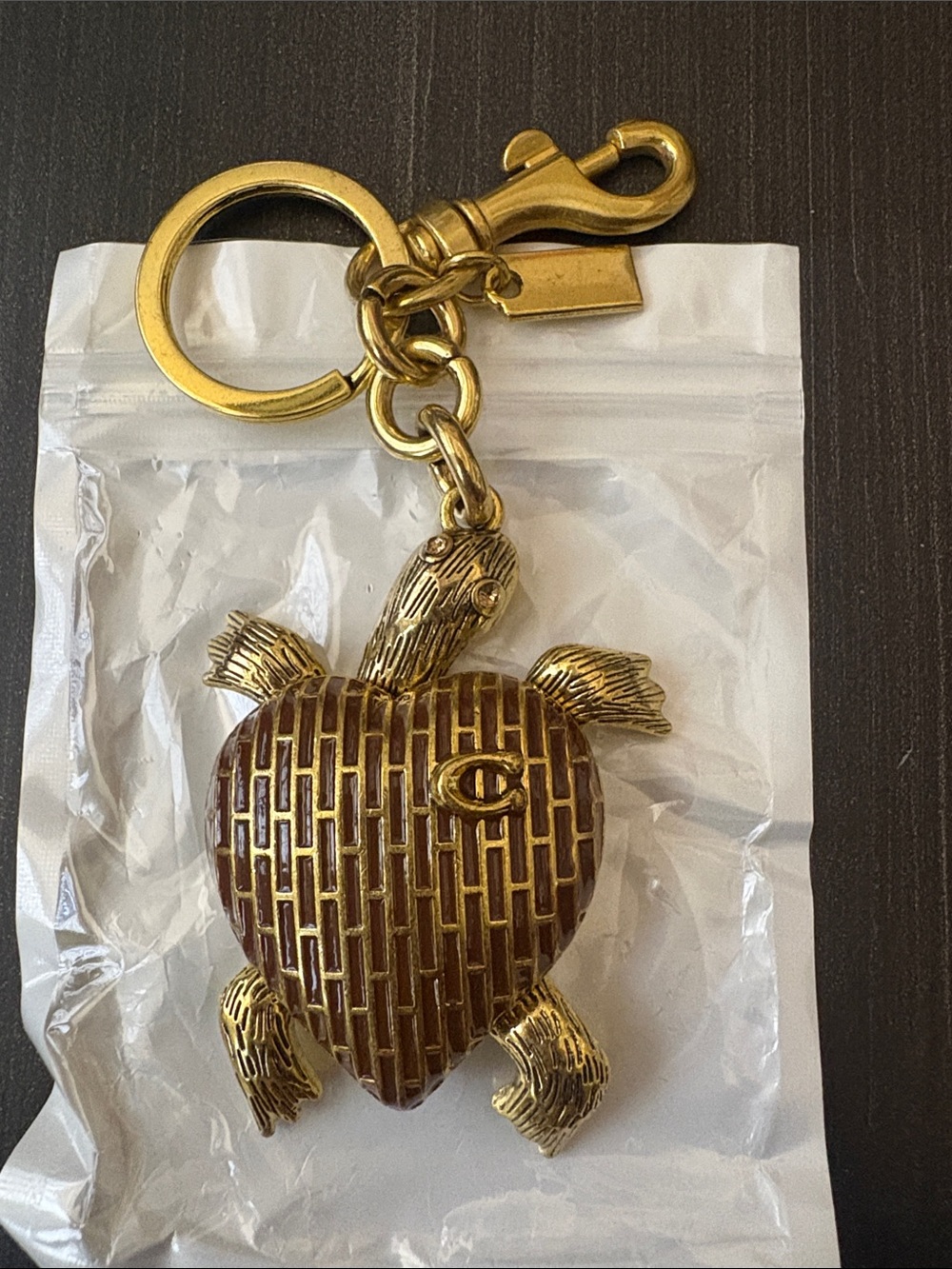 Fashion Brand Company Gold-Tone Turtle Heart Keyring with Brown Enamel